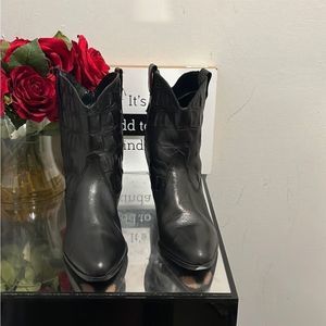 Ladies VINTAGE COWBOY BOOTIE